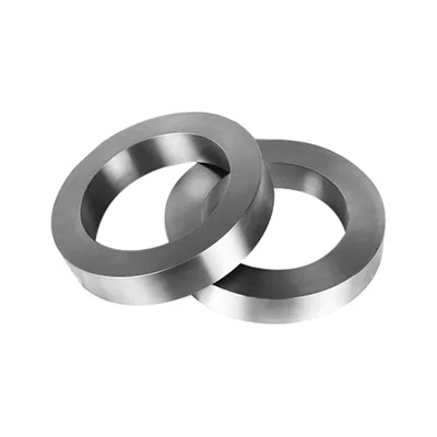 Anillo forjado de titanio